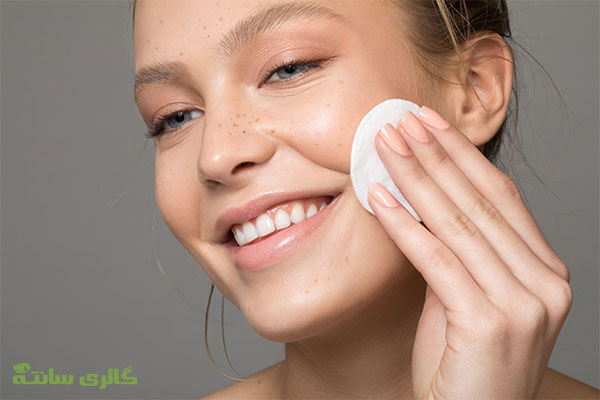 اهمیت استفاده از پاک کننده آرایش صورت