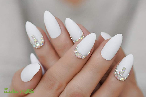 طراحی ناخن برای عروس ساده و شیک